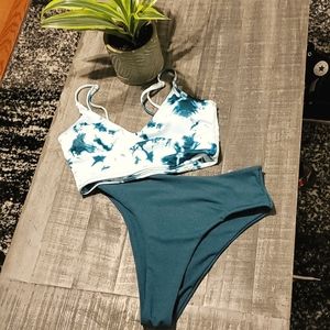 Cupshe Baithing Suite Medium